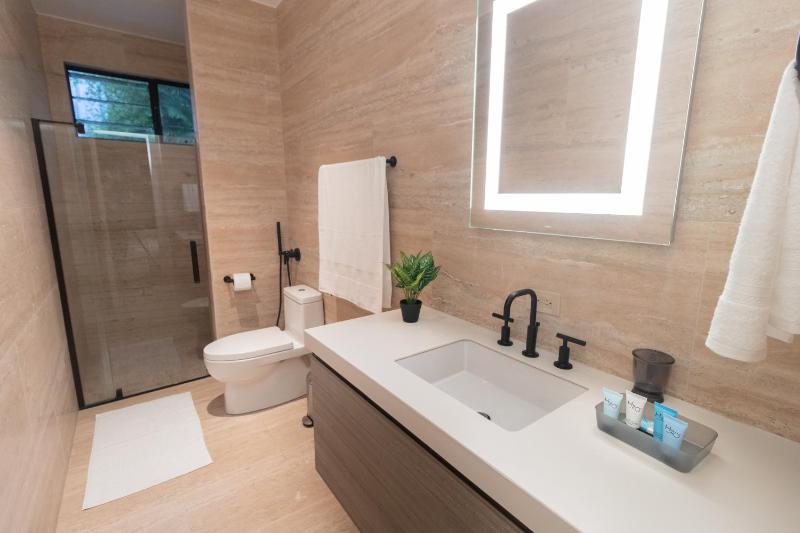 ESHEL SUITES PANAMA - image 6