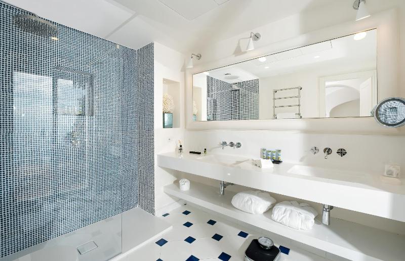 Deluxe Junior Suite image 2