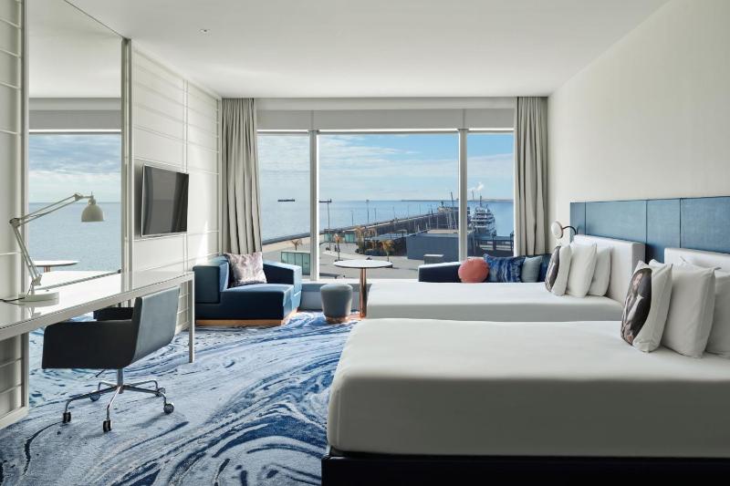 Wonderful Twin Room image 3