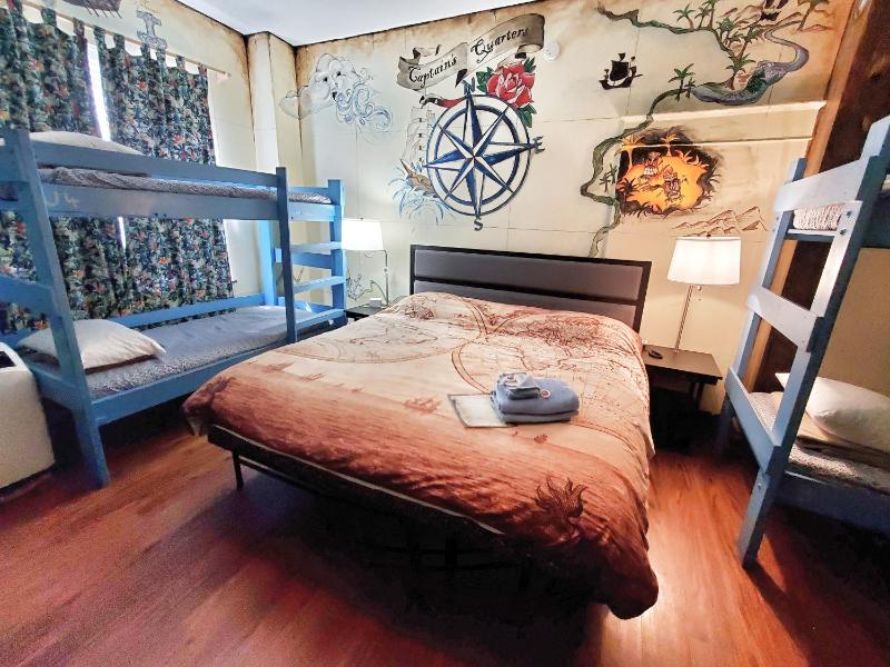 Captains Quarter image 1