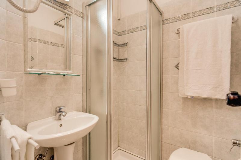 Small Double Room With Small Double Bed image 2