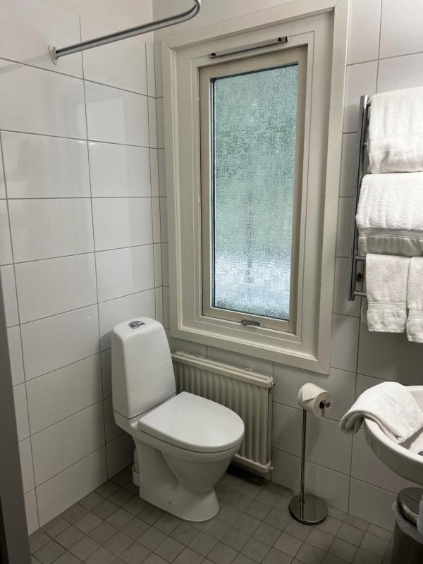 Small Double Room image 3