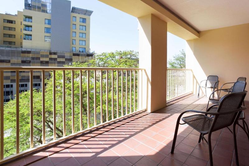 Drury Inn & Suites San Antonio Riverwalk - image 4