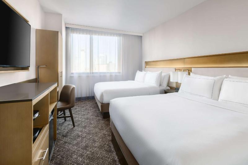 DoubleTree by Hilton New York Times Square South - image 11