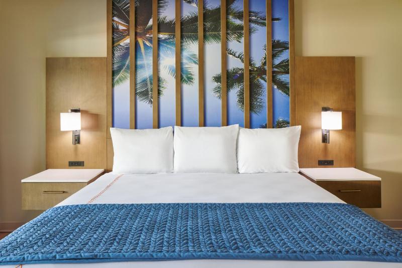 Standard Room (Newly Renovated) image 3