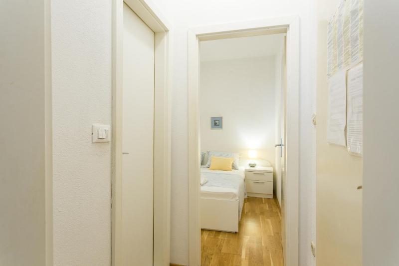 One-Bedroom Apartment with Terrace and Sea View image 2
