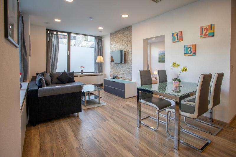 Innsbruck City Apartment + 1 free parking spot - image 10