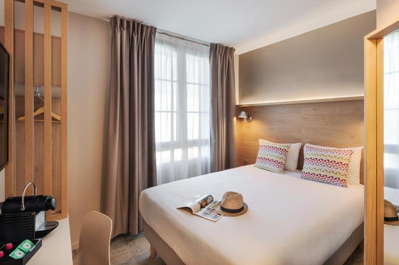 Standard Double Room image 1
