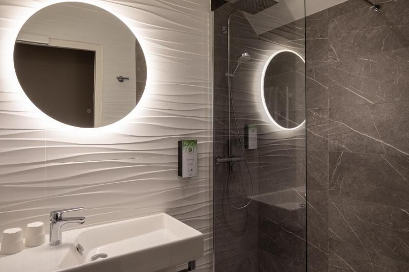 Confort Double Room image 2