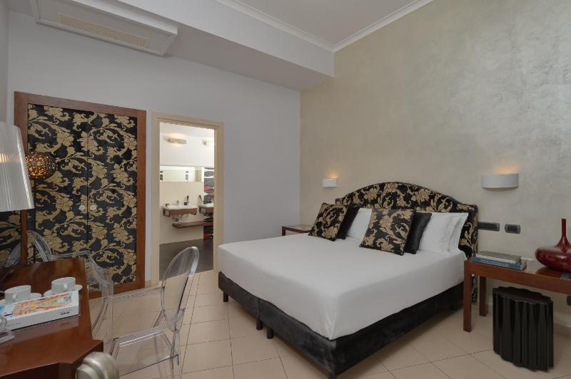Presidential Suite image 3