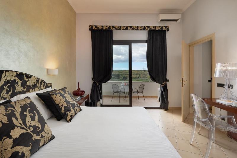 Presidential Suite image 4