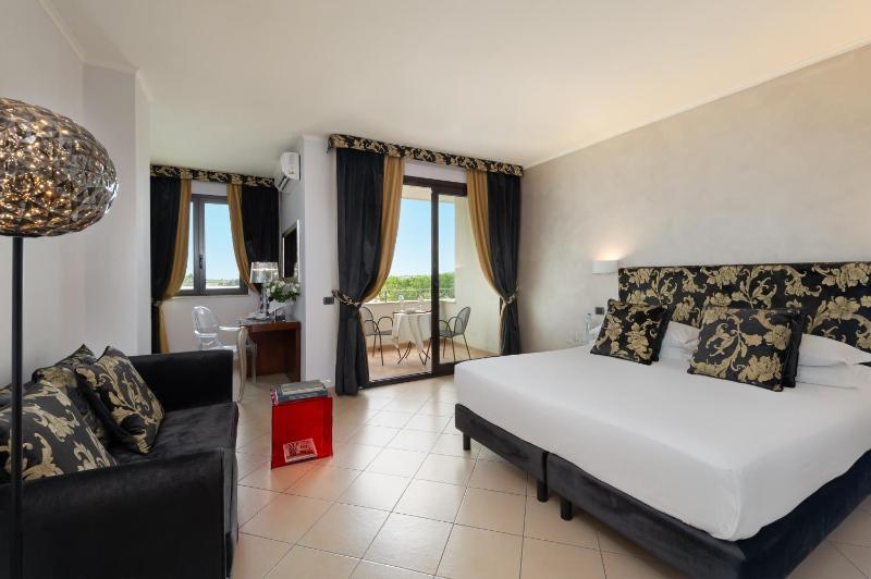 Superior Double Room image 1