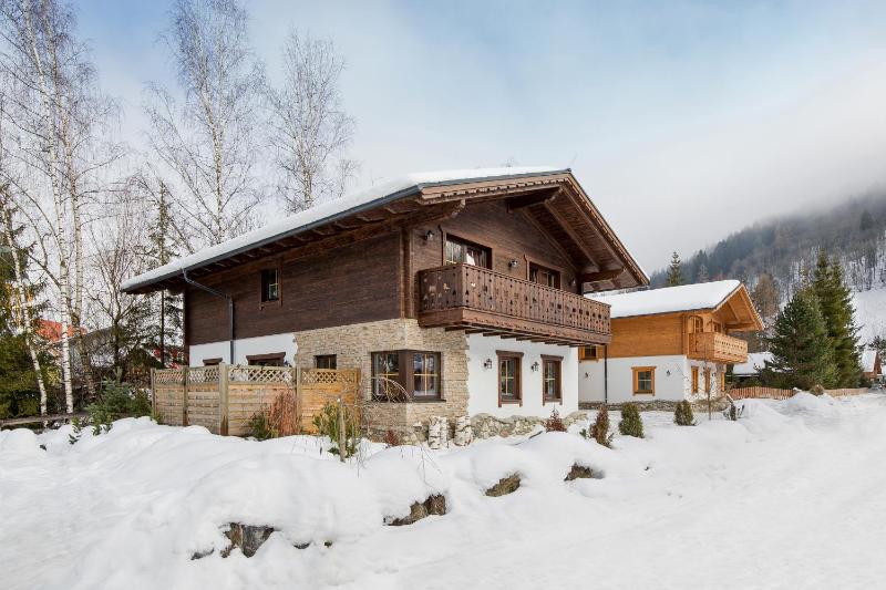 Exclusive Five-Bedroom Chalet with Balcony and Terrace B image 2