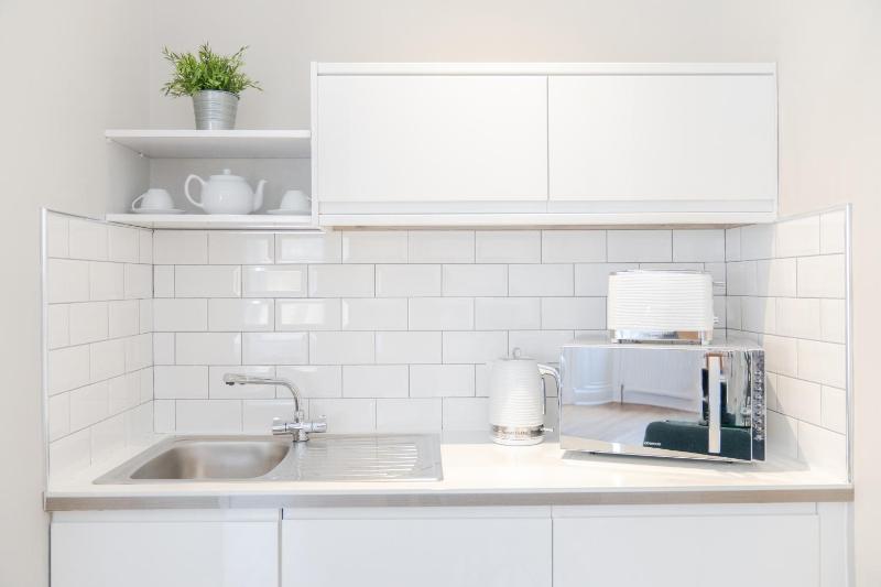 Studio Apartment image 1