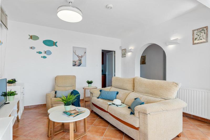 Villa Salada - PlusHolidays - image 18
