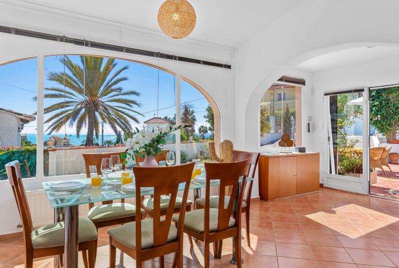 Villa Salada - PlusHolidays - image 17