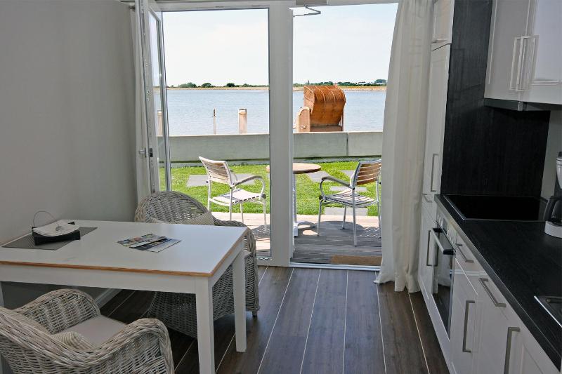 Studio Apartment image 1