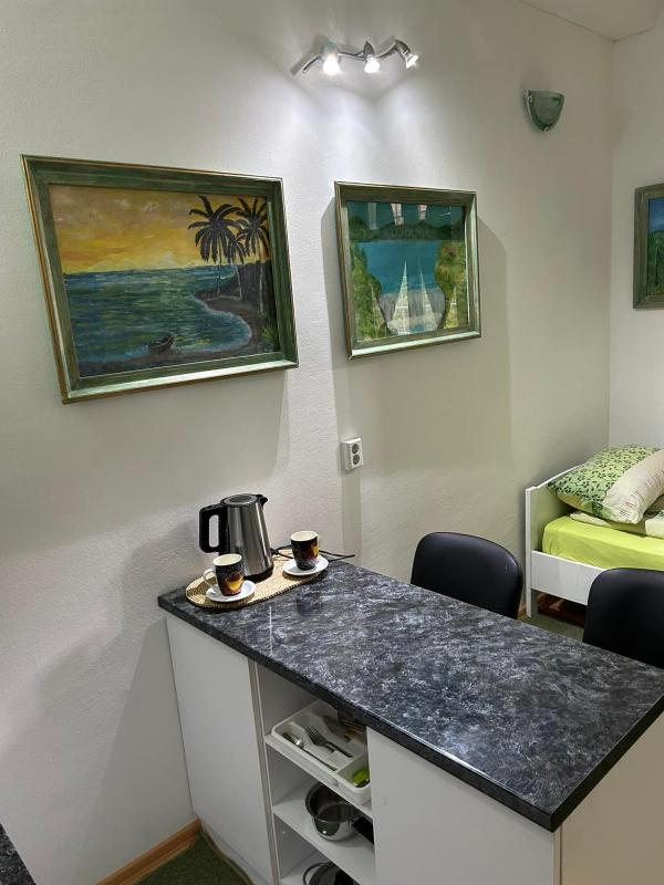 Twin Room with Bathroom image 1