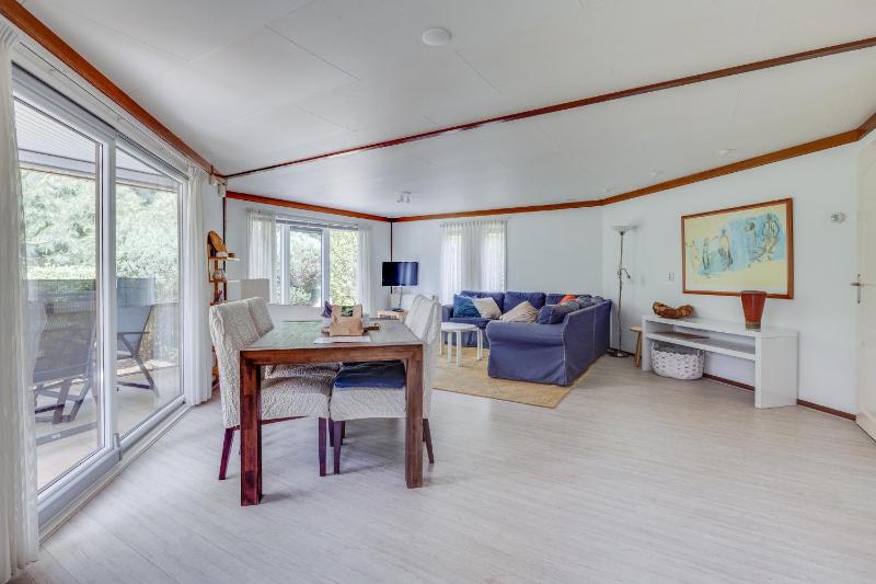 Two-Bedroom House image 3