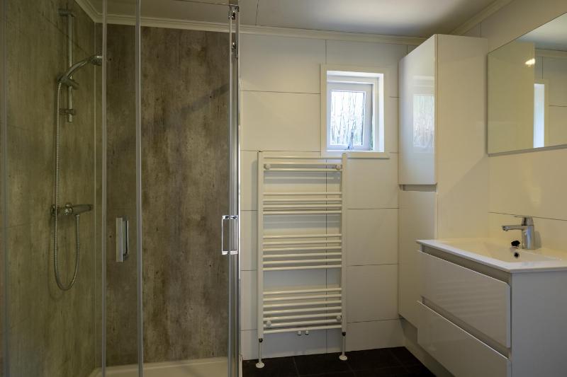 Two-Bedroom Chalet image 3