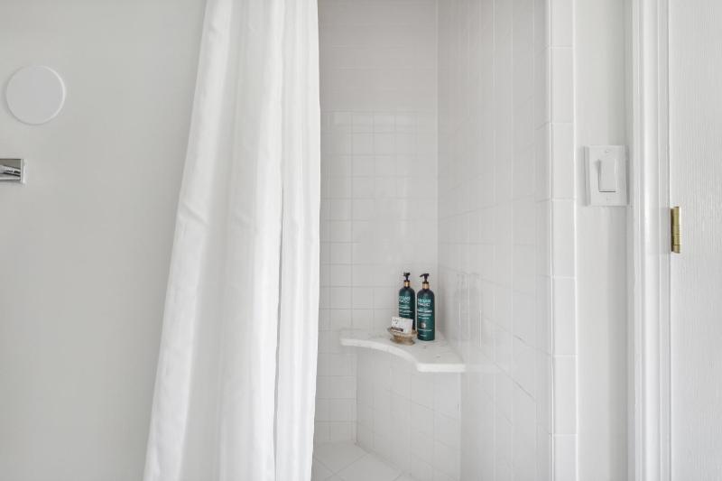 V Castle Suite image 3