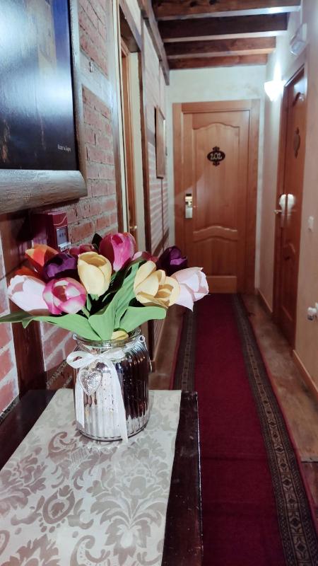 Double Room with Balcony image 2