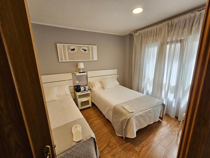 Hostal Fidalgo - image 33