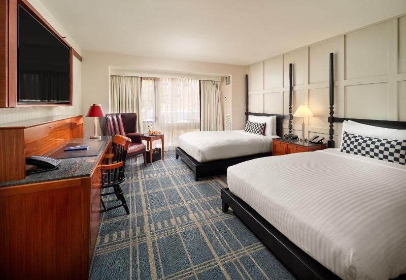 Deluxe Double or Twin Room image 1