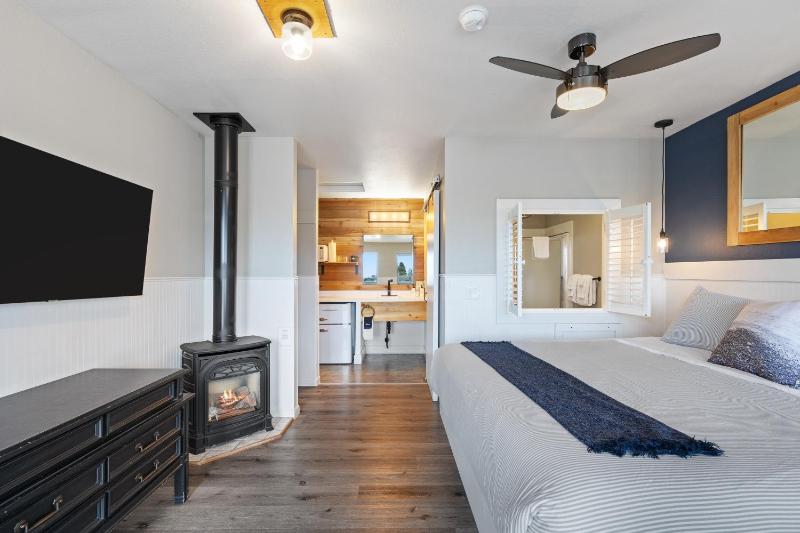 King Suite with Spa Bath - Adults Only image 2