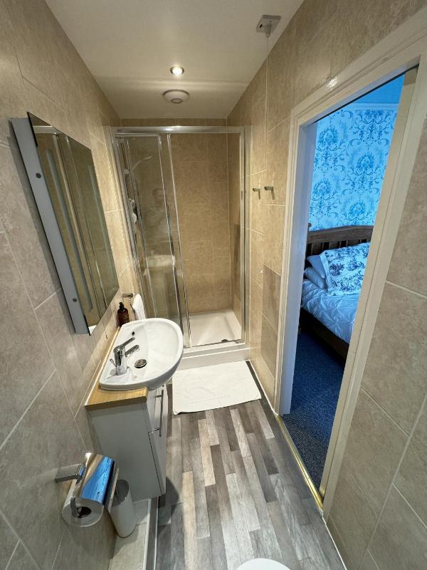 King Room image 2