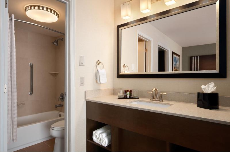 Suite with Two Queen Beds - Non-Smoking image 3