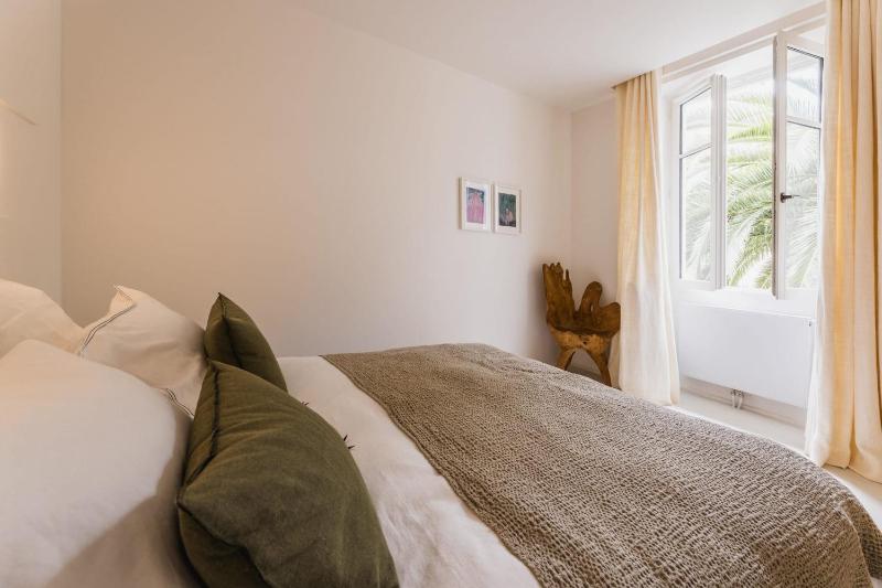aÏA KEYWEEK Quiet town house - image 14