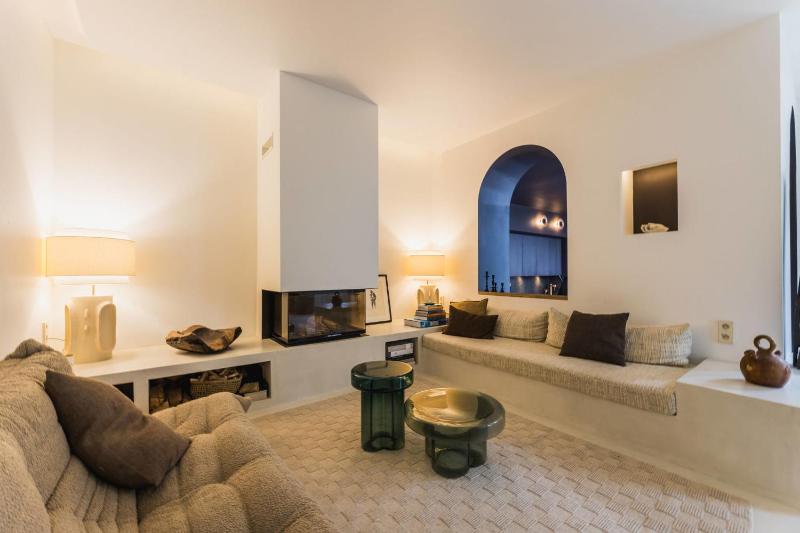 aÏA KEYWEEK Quiet town house - image 23