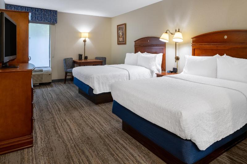 Double Room with Two Double Beds image 3