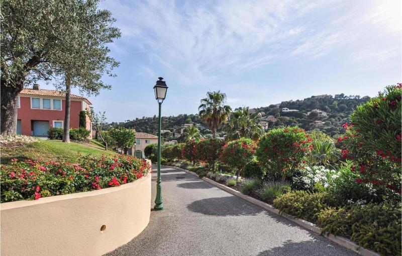 3 Bedroom Beautiful Home In Roquebrune-Sur-Argens - image 26