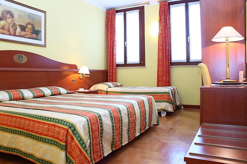 Triple Room image 2