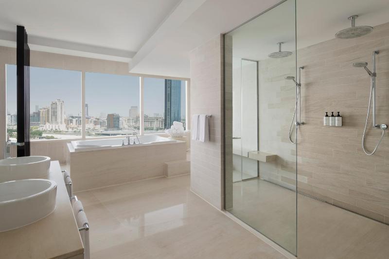 Royal Suite image 4
