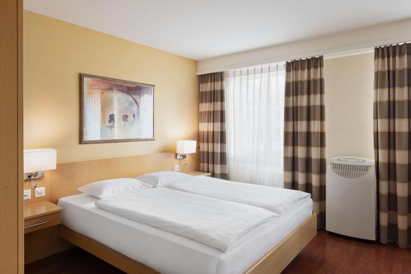 Standard Room image 3