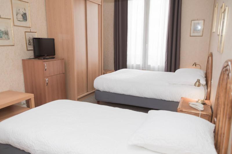 Triple Room image 2