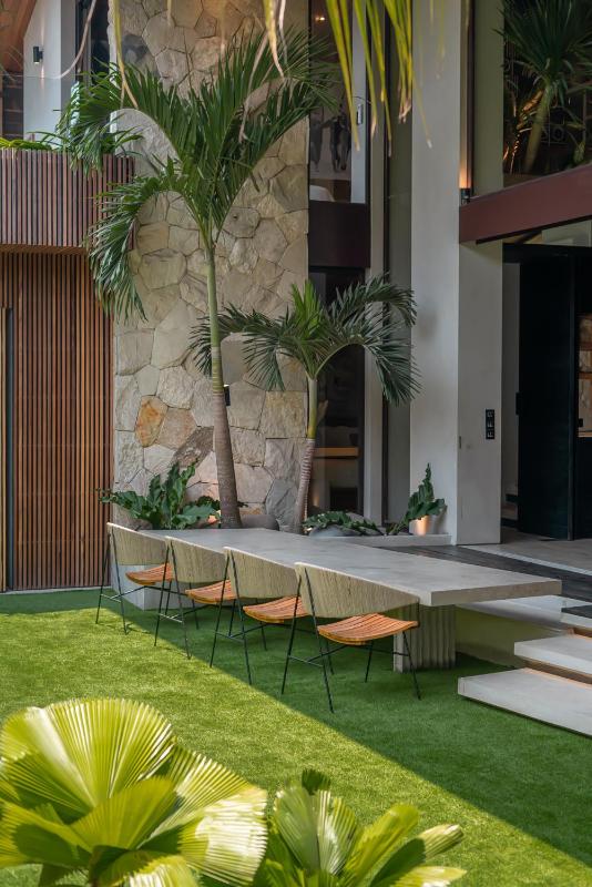 Ohlala - Luxury Tropical Escape in Pererenan - image 7