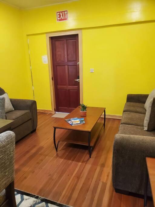Upstairs 2 Bedroom Avalon Regia Apartment - image 12