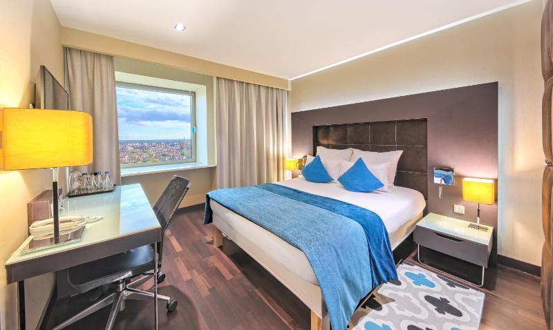 Superior Suite image 2