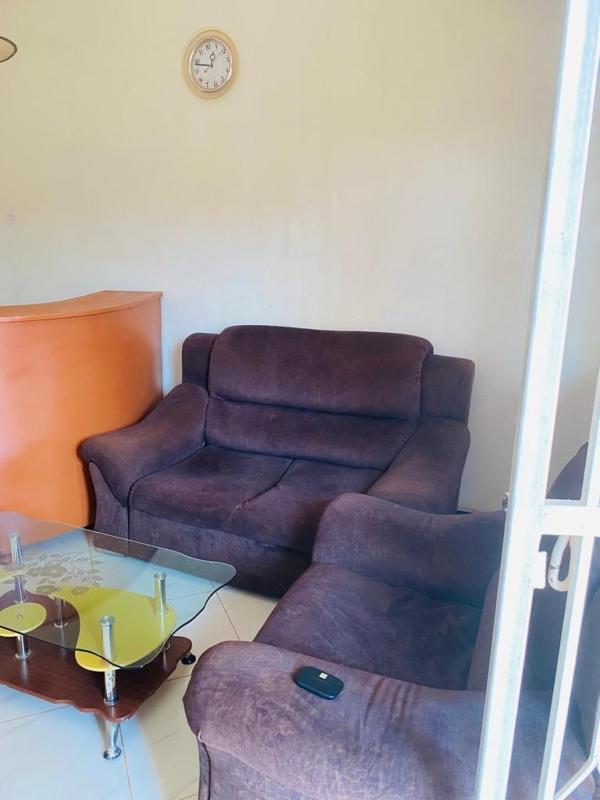 Kalifonia Guest House - image 2