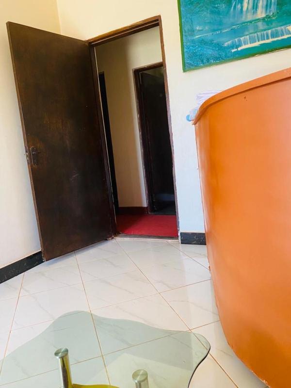 Kalifonia Guest House - image 6