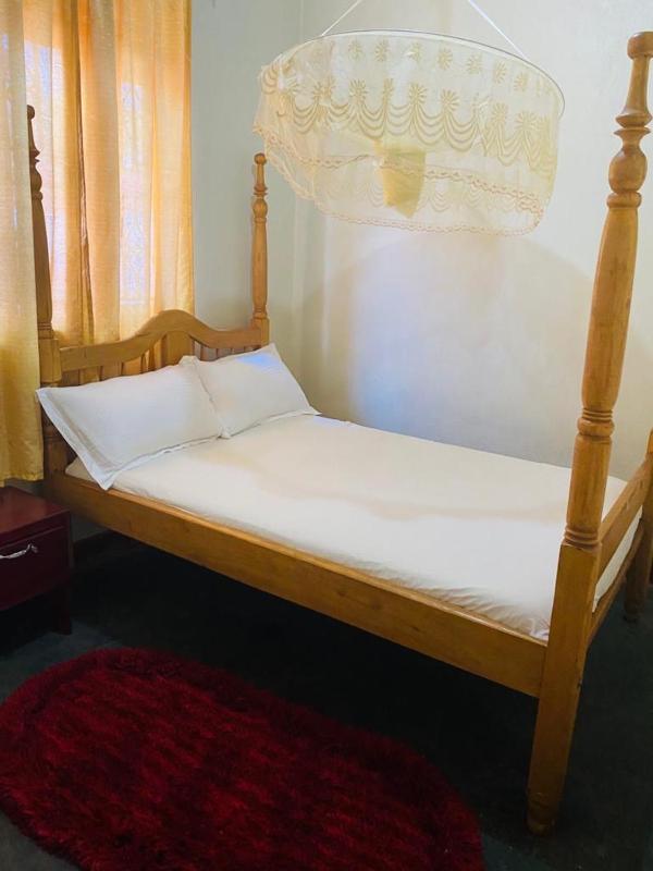 Kalifonia Guest House - image 10