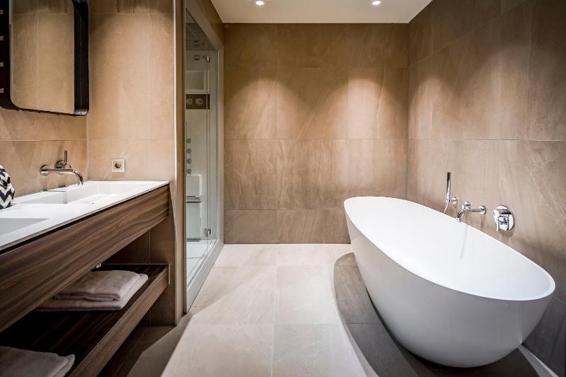 Suite image 3