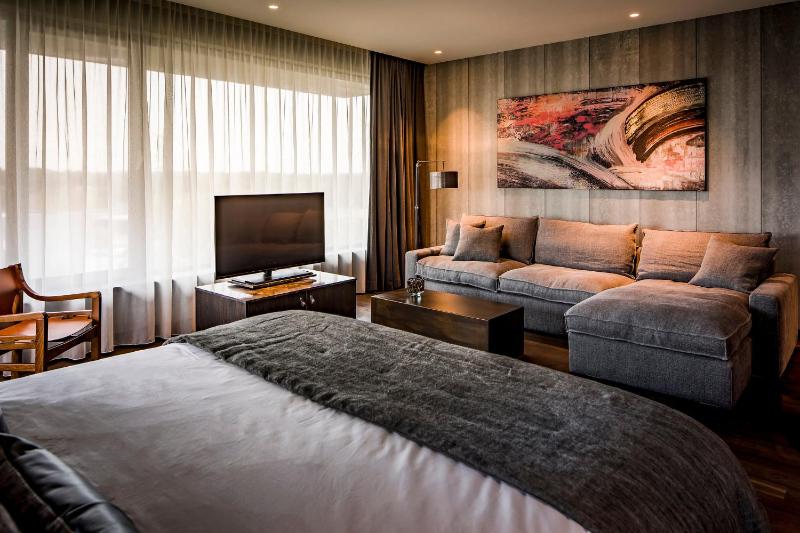 Suite image 3
