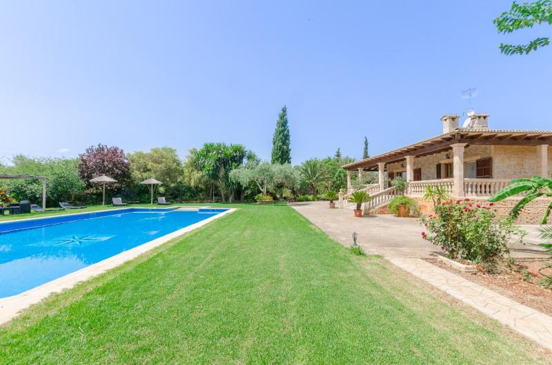 Three-Bedroom Villa image 4