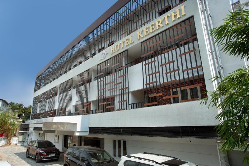 Hotel Keerthi - image 8