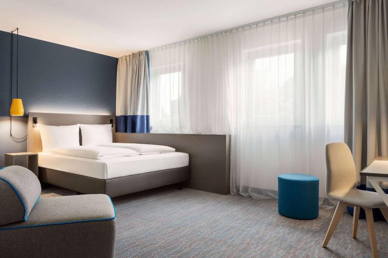 Comfort Accessible Room image 4